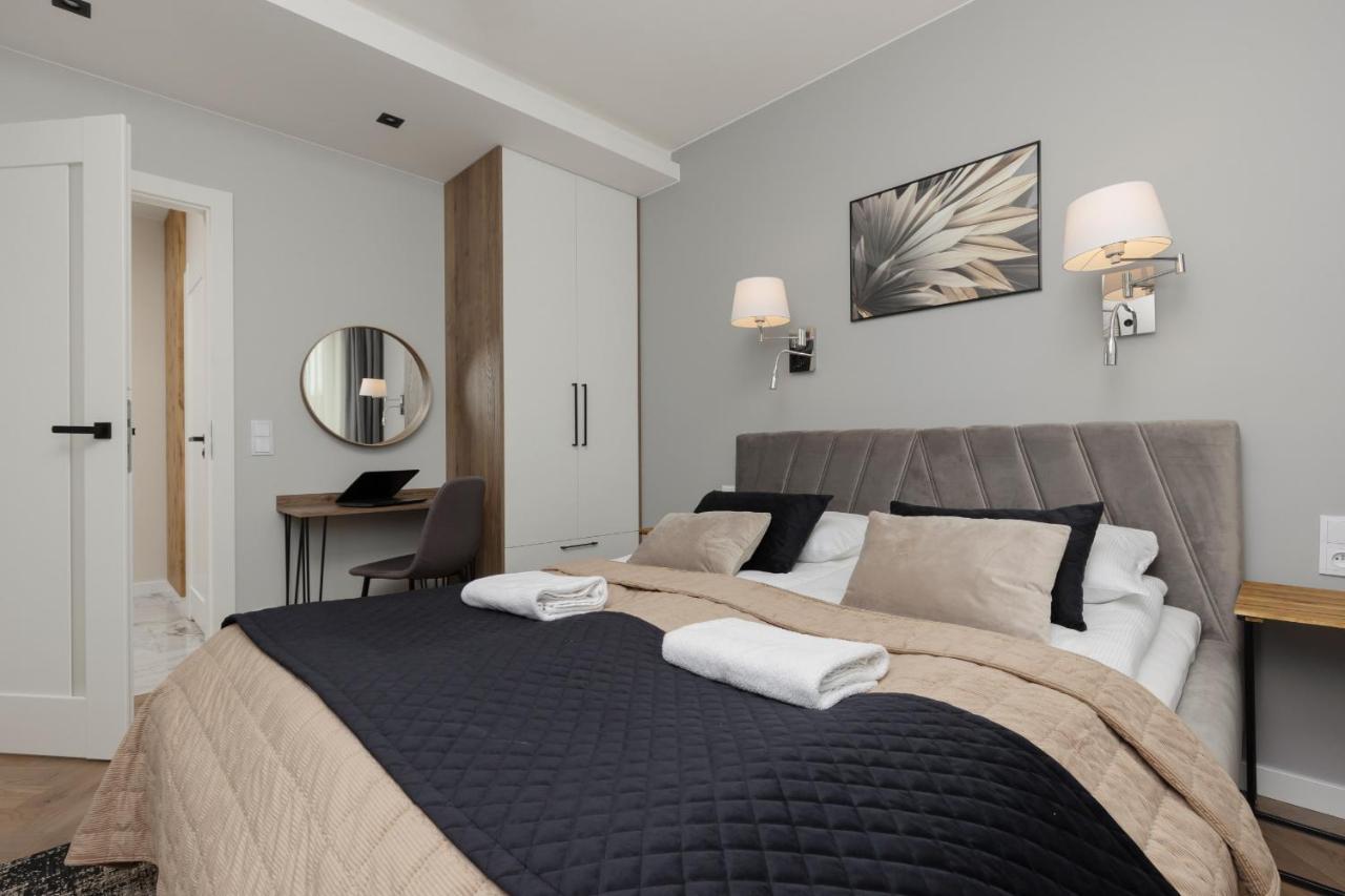 Stunning Family Apartment Ursynow With Parking & Balcony By Noclegi Renters วอร์ซอ ภายนอก รูปภาพ