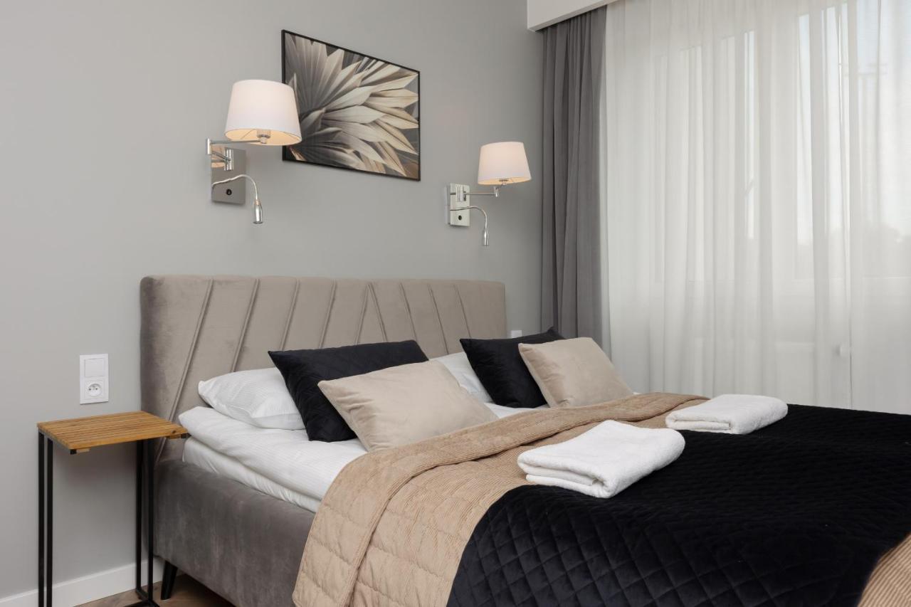 Stunning Family Apartment Ursynow With Parking & Balcony By Noclegi Renters วอร์ซอ ภายนอก รูปภาพ
