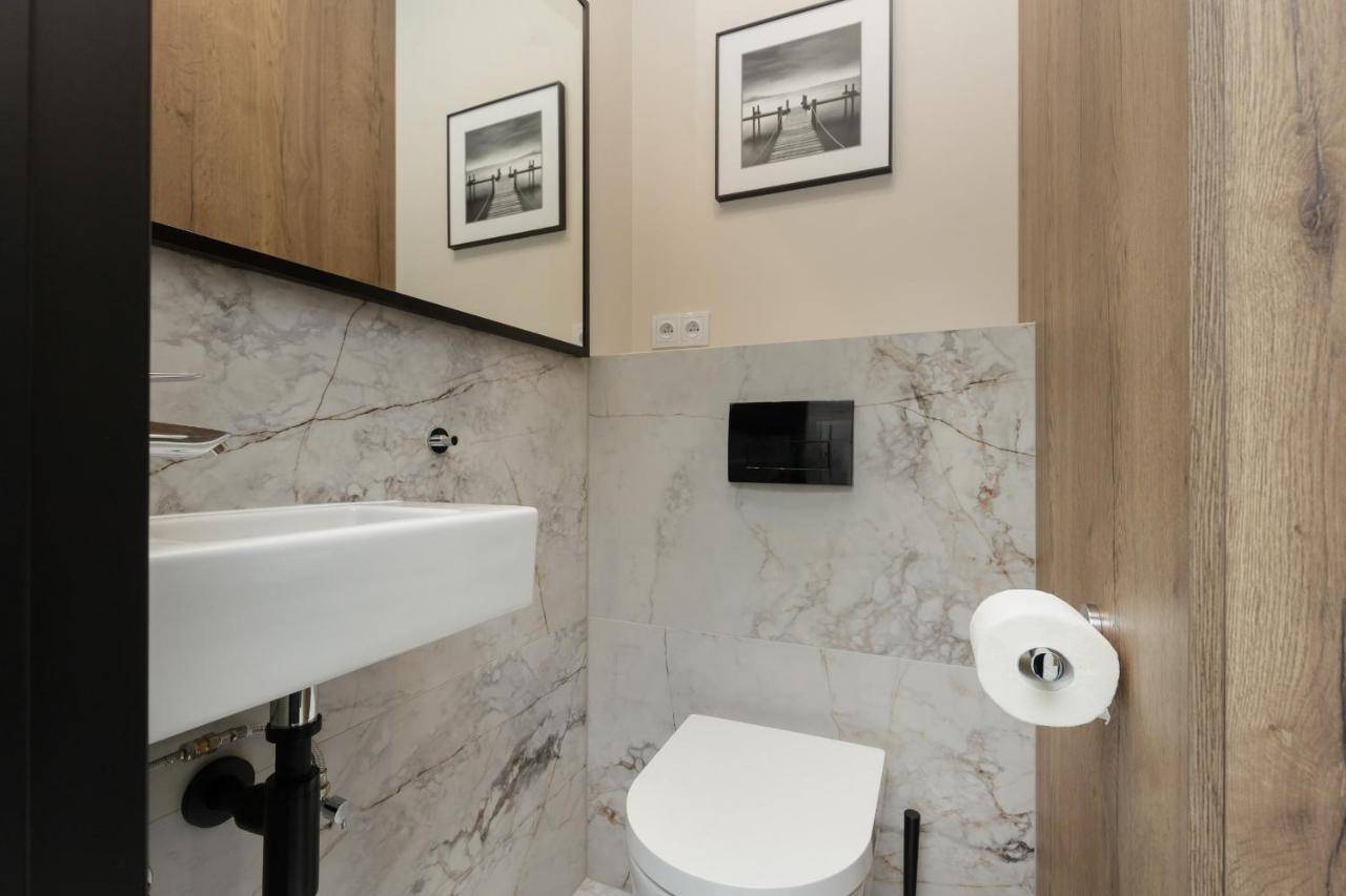 Stunning Family Apartment Ursynow With Parking & Balcony By Noclegi Renters วอร์ซอ ภายนอก รูปภาพ